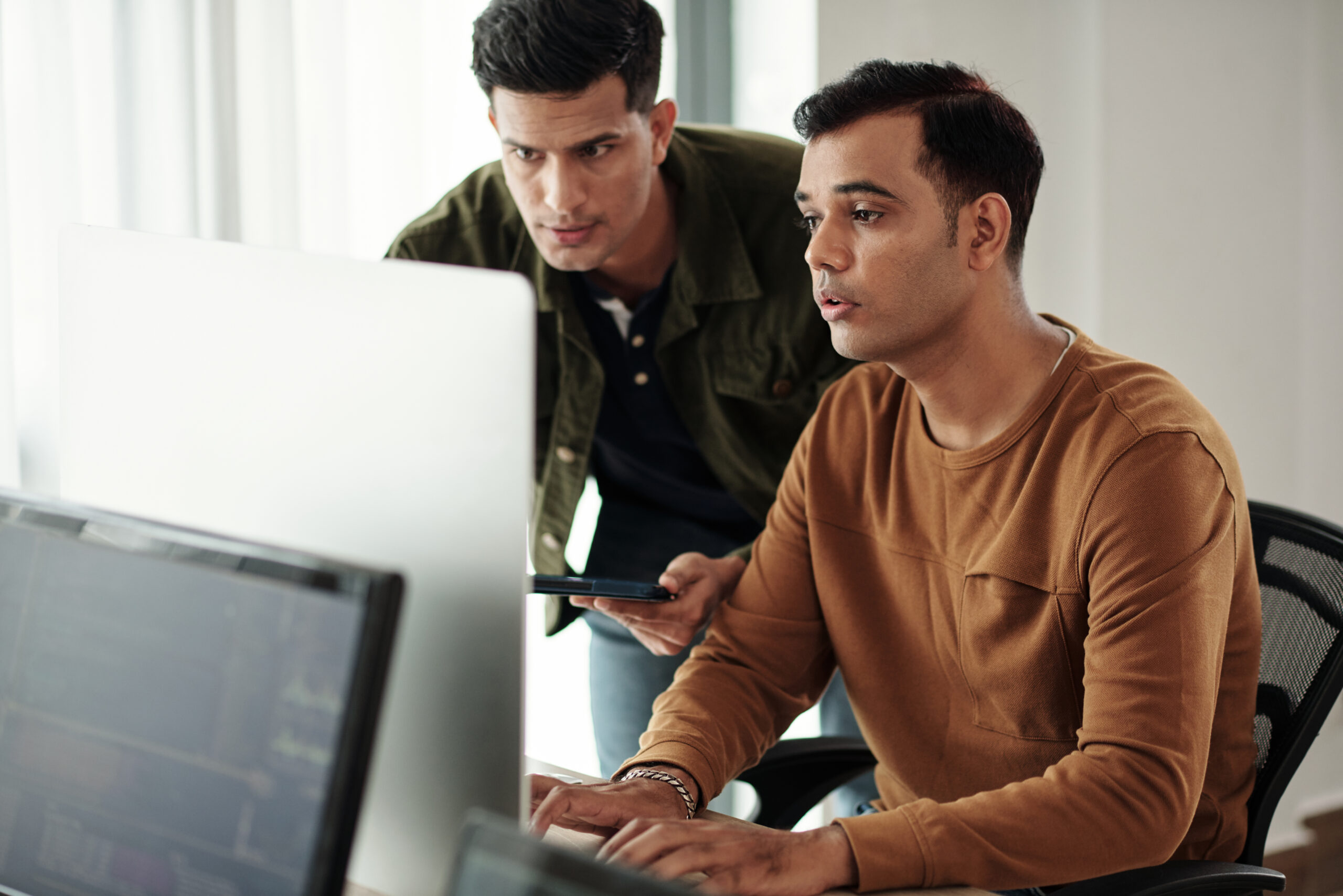 Cloud infrastructure with data migration arrows